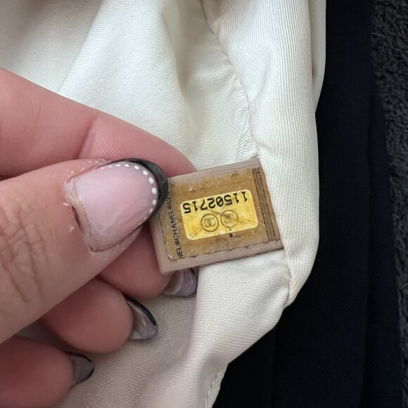 Authentic Chanel Vintage VTG Travel Line Tote in Blush with Dust-bag and Card - Picture 9 of 16